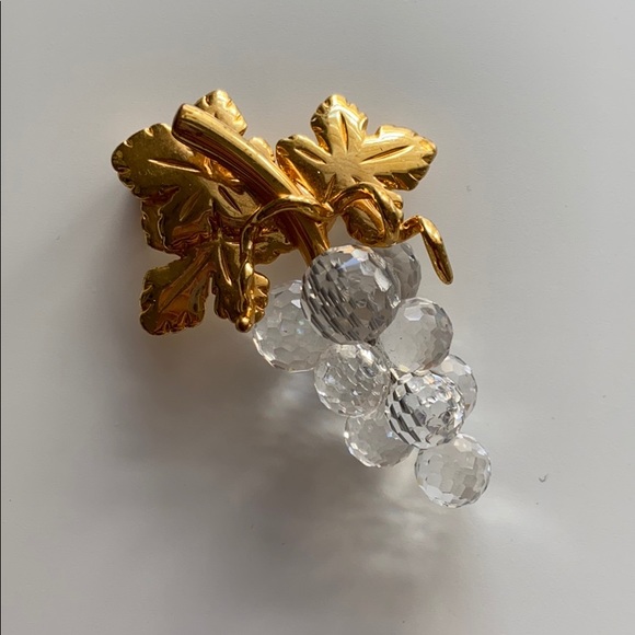 Swarovski Crystal Memories grape cluster brooch - Picture 3 of 6